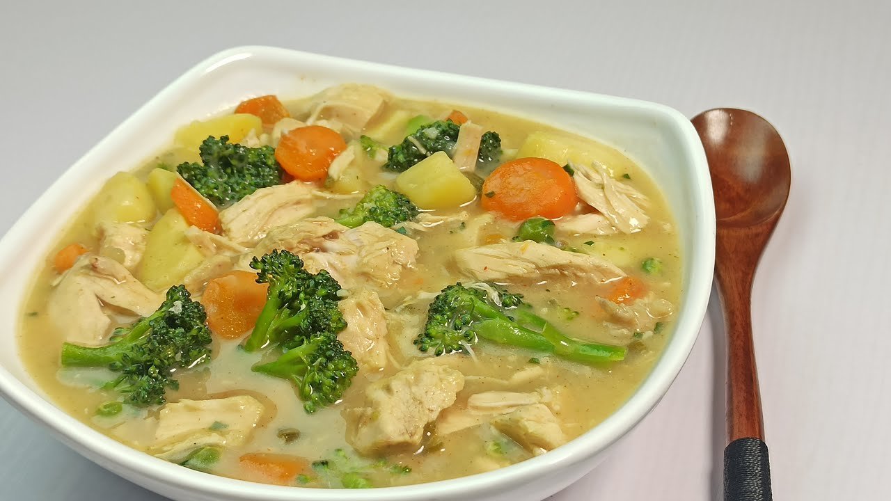 trộn thức ăn cho gà đá,Trộn thức ăn cho gà đá: Cách chuẩn bị thức ăn dinh dưỡng và hiệu quả