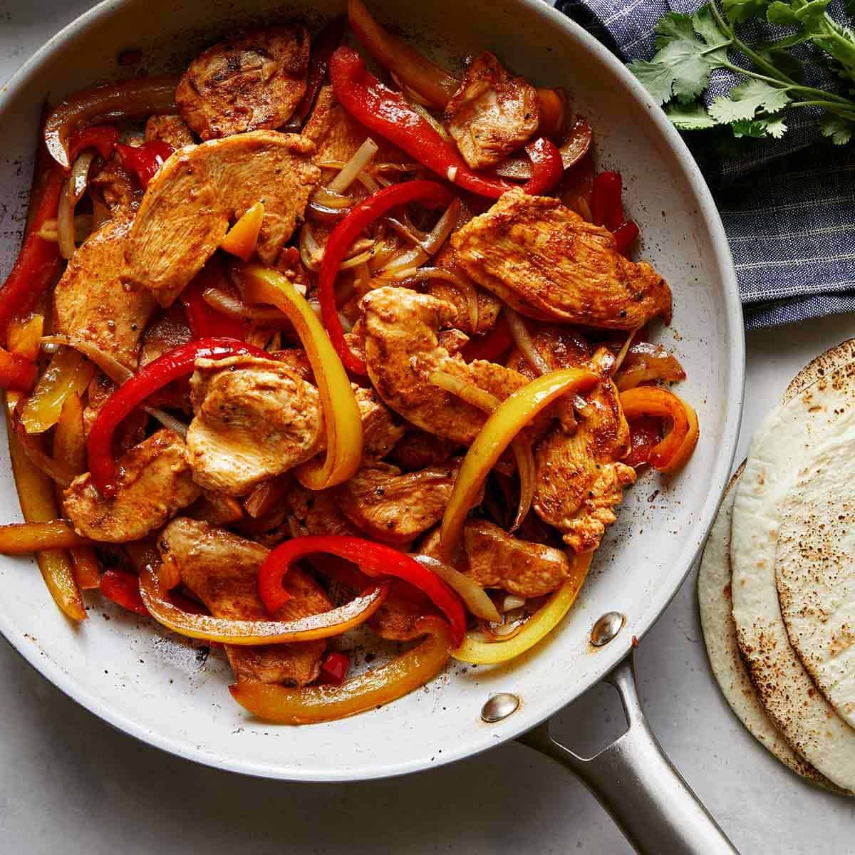 đá gà bên cẩm đá gà bên cẩm