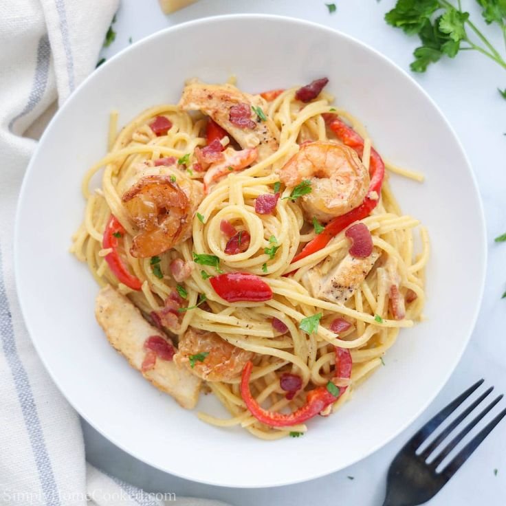 gà đá mặt đỏ sậm màu gà đá mặt đỏ sậm màu